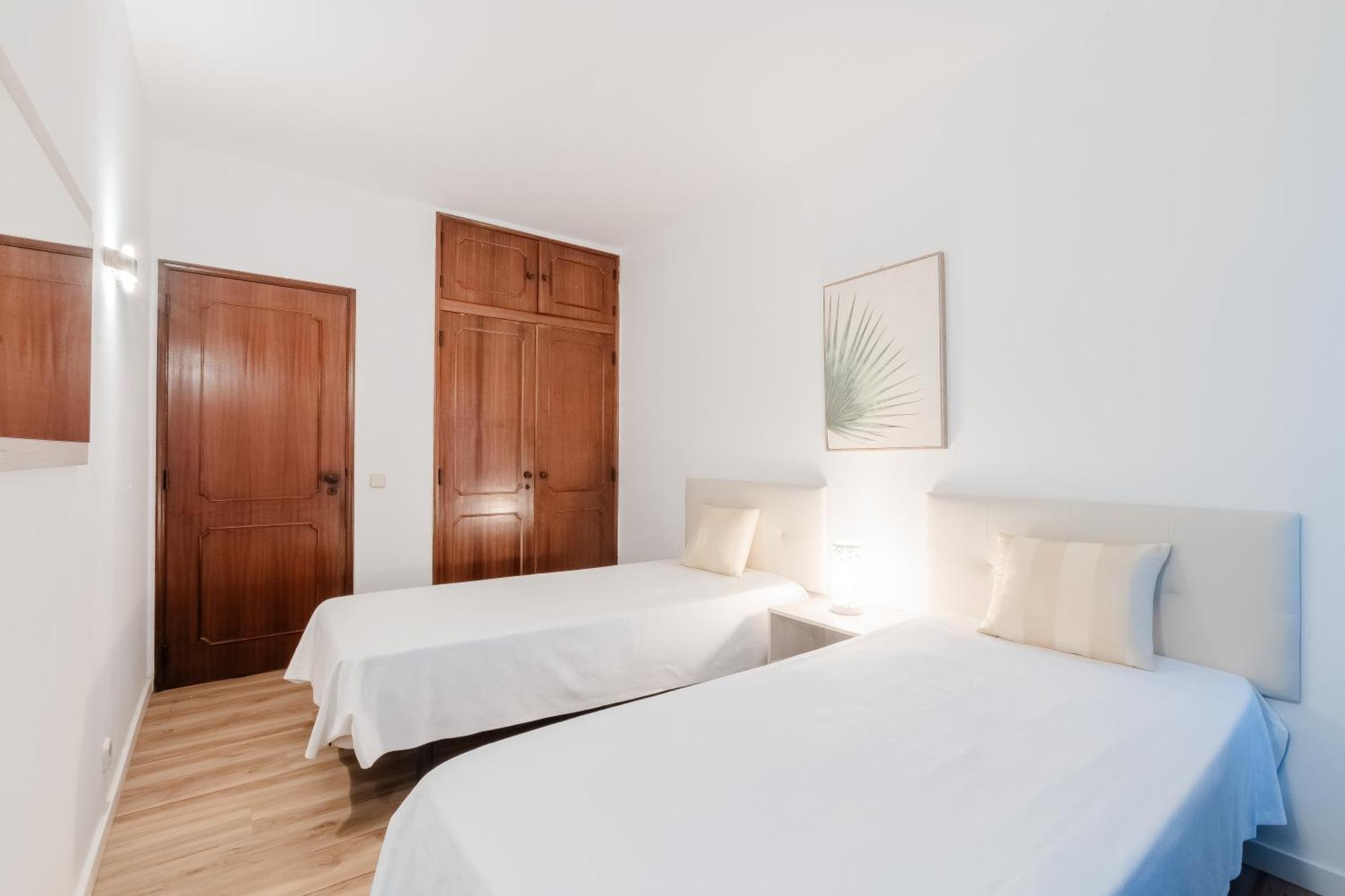 Torres Mira Praia By Garvetur Quarteira Exterior photo