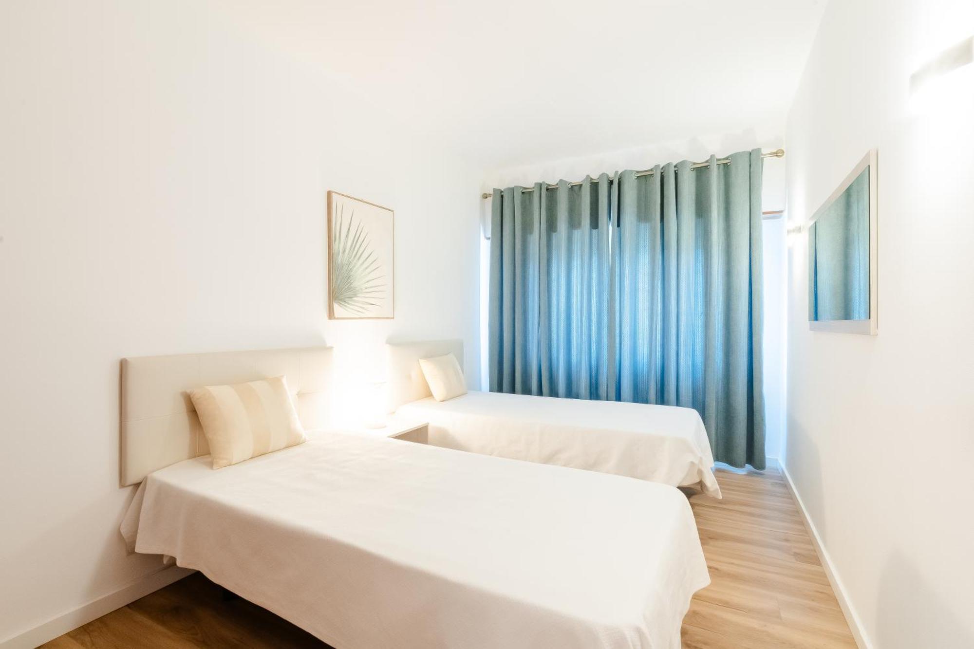 Torres Mira Praia By Garvetur Quarteira Exterior photo